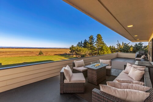 NEW: Spacious, Gracious & Luxurious Retreat