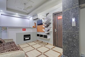 House | Reception - Super Townhouse Sector 9 Gurgaon (Gurugram)
