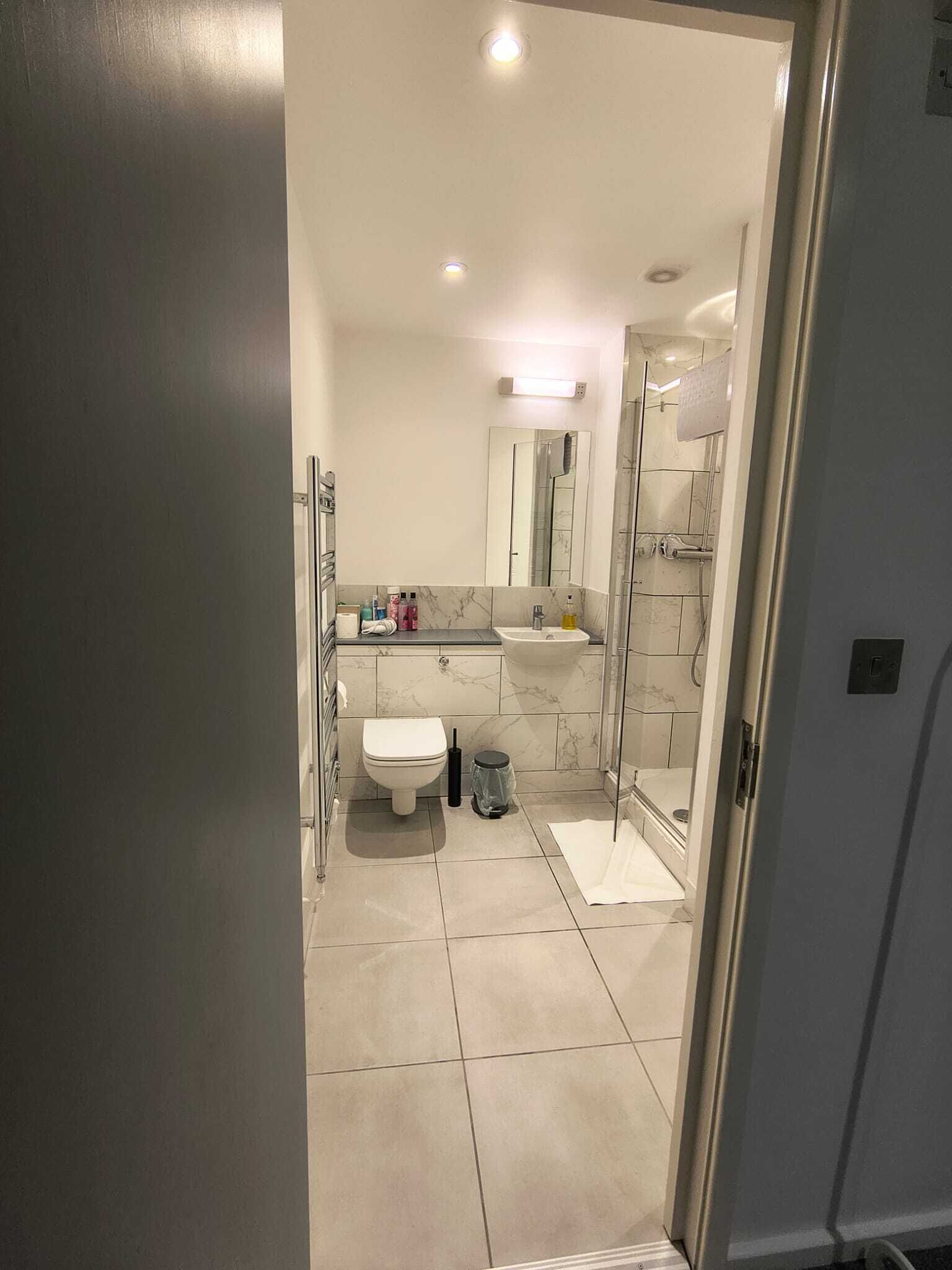 Deluxe Suite | Bathroom