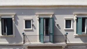 Habitación individual, balcón, vista a la ciudad | Exterior