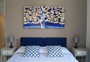 Double or Twin Room, Courtyard View | In-room safe, blackout drapes, iron/ironing board, free WiFi - La Fitolacca B&B (Lecce)