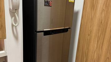 Apartment, 3 Bedrooms, Accessible, Smoking | Interior