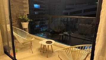 Departamento, 3 habitaciones, con acceso para personas discapacitadas, para fumadores | Balcón