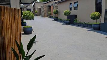 Halaman properti