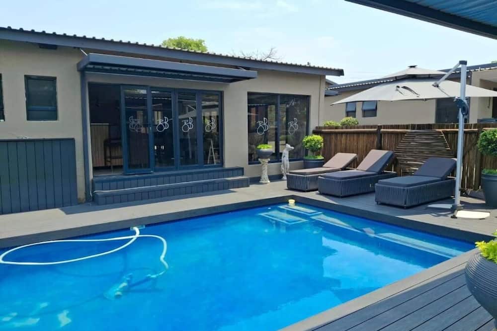 Balalaika Boutique Lodge