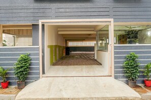 House | Reception - Deluxe Super Townhouse Hebbal Dasarahalli (Bengaluru)