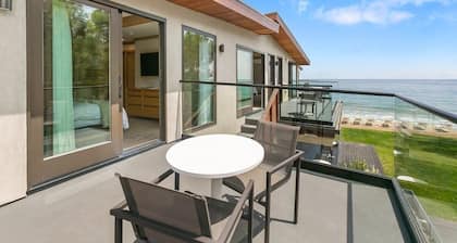 SA Beach by Stay Awhile Villas