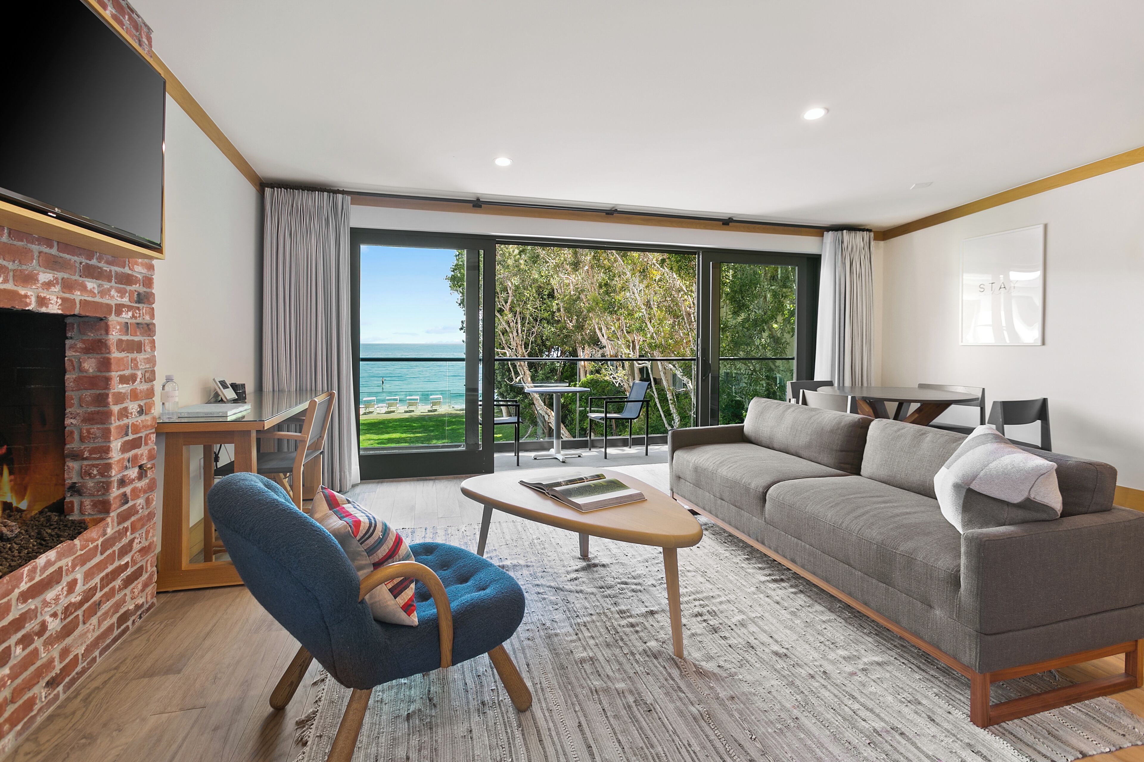 Premium Studio Suite | Egyptian cotton sheets, premium bedding, individually furnished, desk
