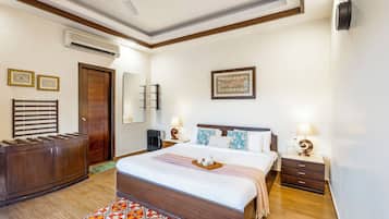 Luxury Villa, Balcony, City View