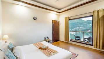 Luxury Villa, Balcony, City View