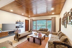 Living area - ELIVAAS Lakeview Manor 5 BHK  (Bhimtal)