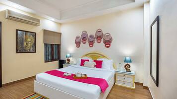 Luxury Villa, Balcony, City View