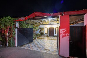 Exterior - ELIVAAS Lakeview Manor 5 BHK  (Bhimtal)