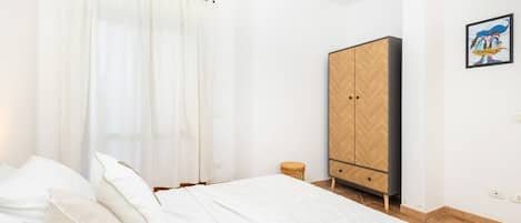 Iron/ironing board