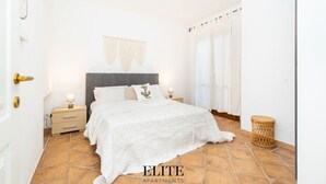 Unclassified image, 4 of 30, button - ELITE COLLECTION- DOMO MEA (Pittulongu)