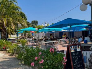 Outdoor dining - Chalet with terrace - 3 guests (Algajola)