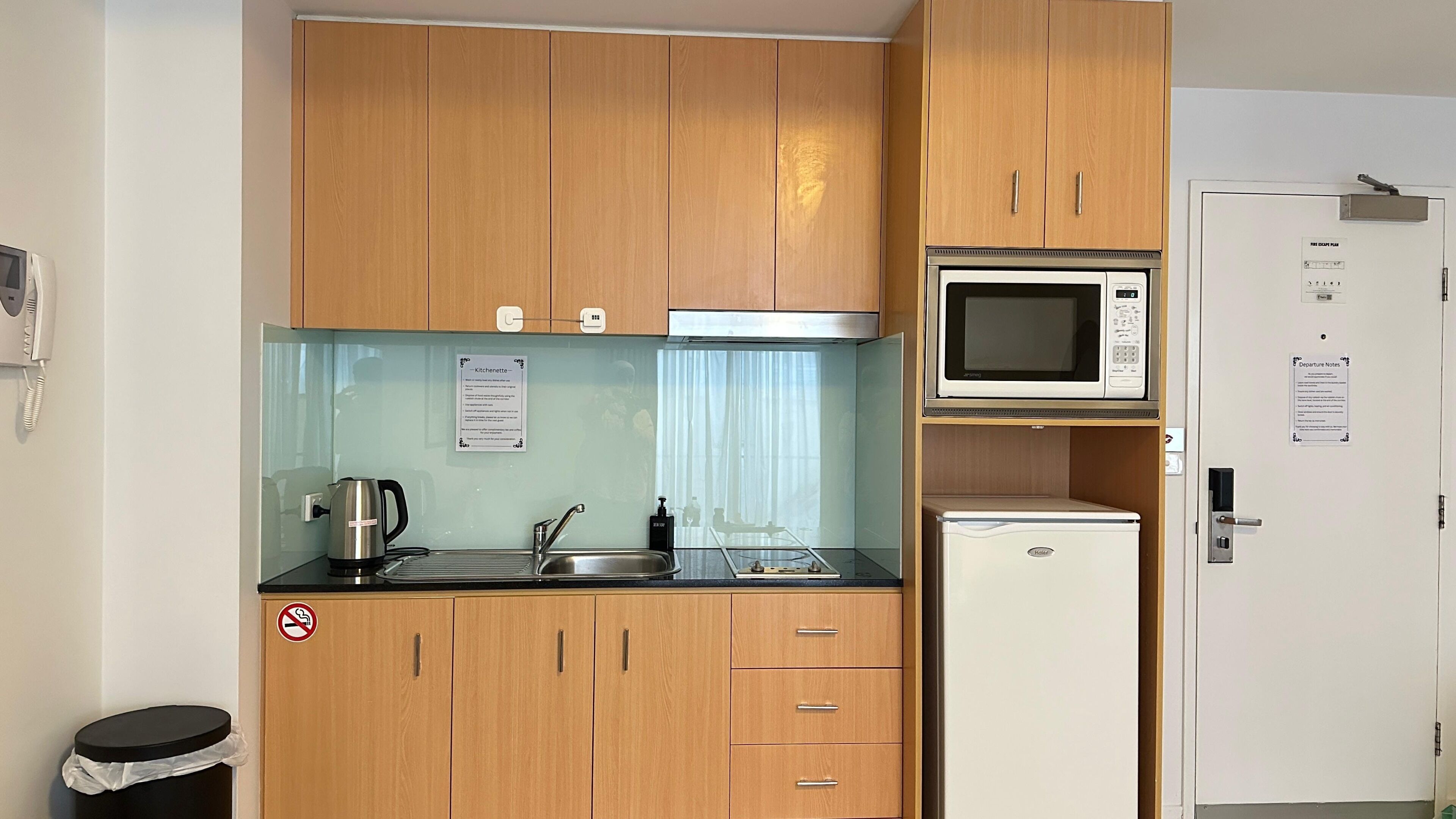 Family Studio Suite | Private kitchen