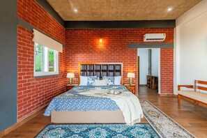 Luxury Villa, Lake View - ELIVAAS Fleur De Lis 4 BHK Villa (Kasauli)