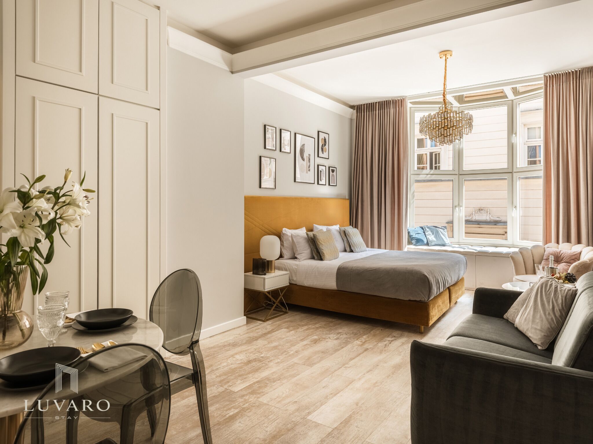 Family Studio Suite, City View