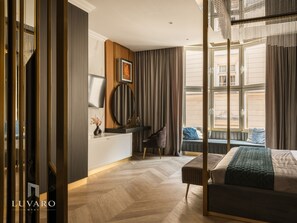 Superior Studio Suite, City View - Jana No. 2 Atelier Apartments — Kraków Old Town — by Luvaro (Kraków)