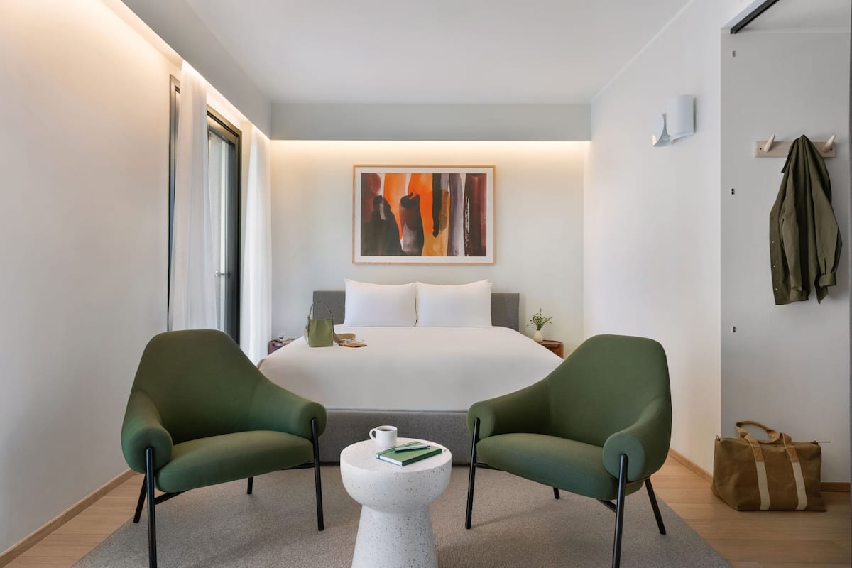 슈피리어 스튜디오