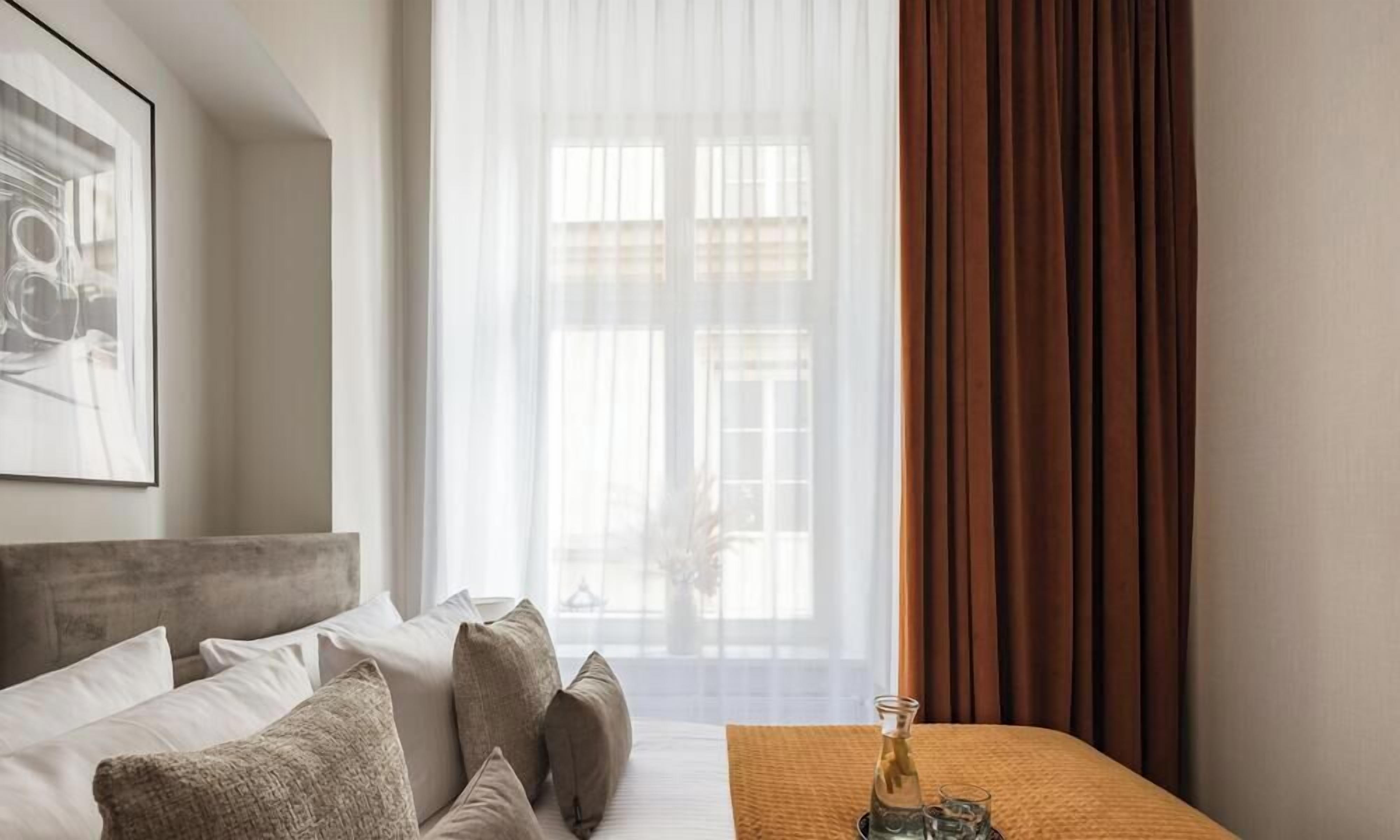 Suite familiar | Tabla de planchar con plancha, wifi gratis y ropa de cama 
