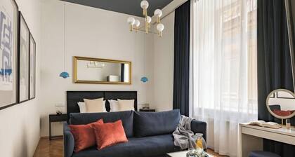 Grodzka Corner Apartments — Senacka 11 — Kraków Old Town — by Luvaro