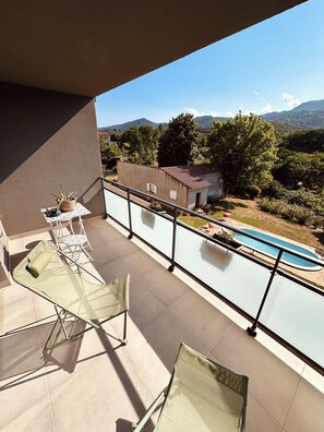 Property grounds - Studio with separate bedroom. Quiet and close to the sea (Venzolasca)