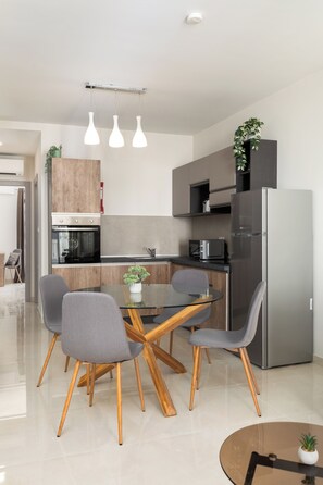 Apartment, 2 Bedrooms, Balcony | Private kitchen