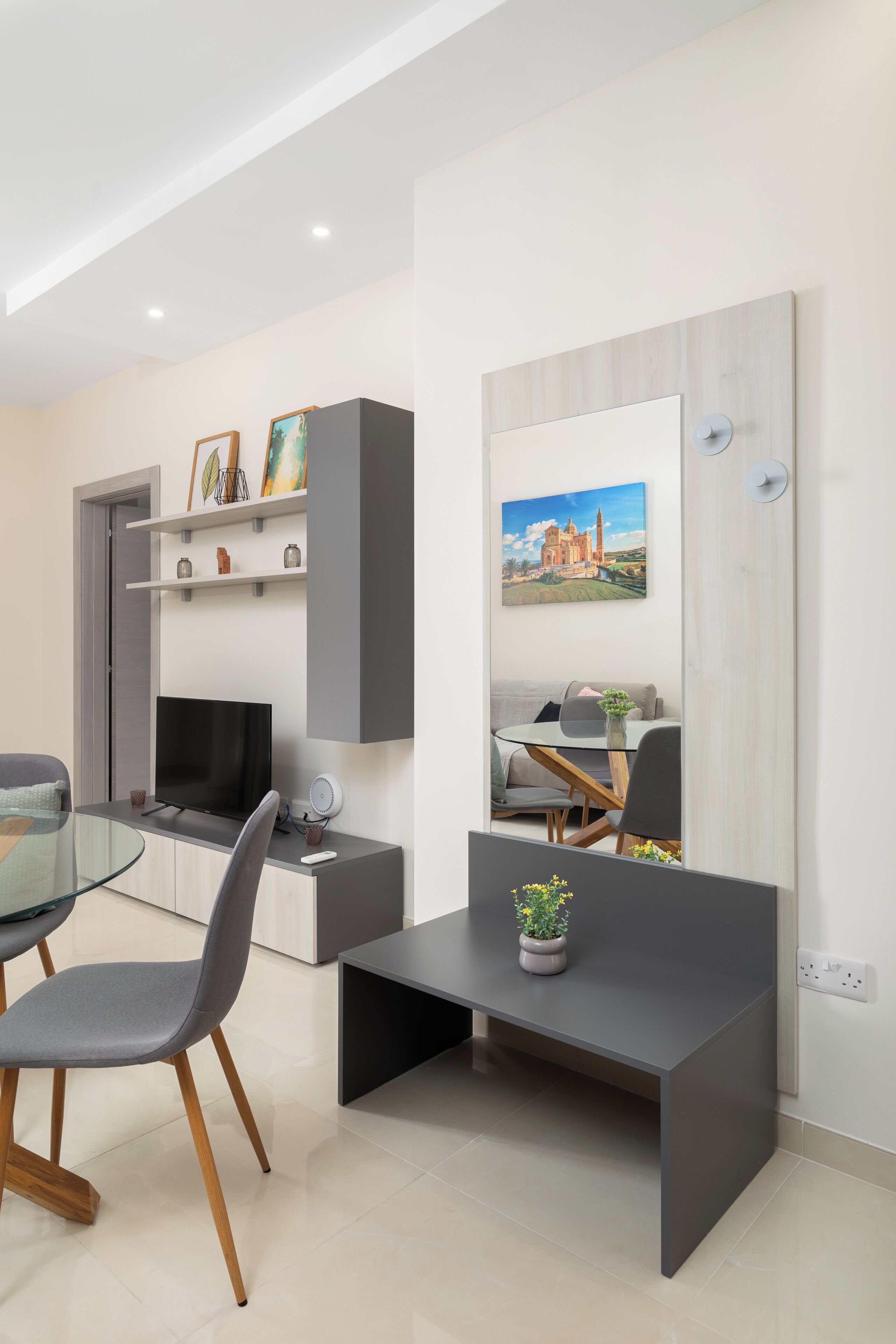 Apartment, 2 Bedrooms, Balcony | Interior