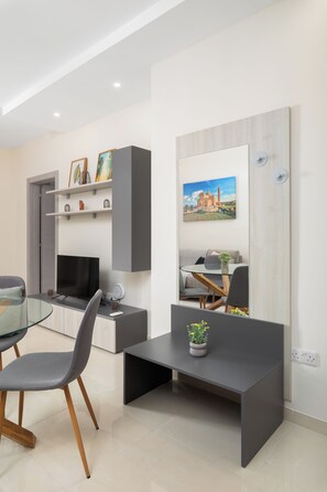 Apartment, 2 Bedrooms, Balcony | Interior - Traditional Townhouse - Rooftop Seaviews (Il-Gżira)