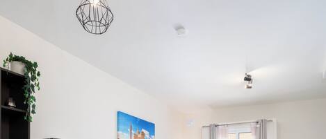 Apartment, 2 Bedrooms, Balcony | Interior