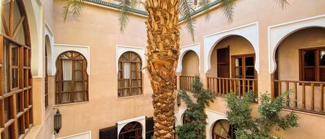 Sindibad | Courtyard view