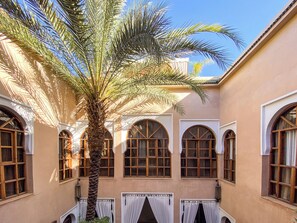 Bacha | Courtyard view - Riad Selouane (Marrakech)