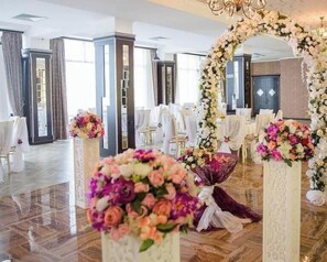 Restaurant - Regnum Hotel & Resort (Sumqayit)