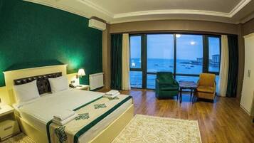 Deluxe kamer, 1 twee- of 2 eenpersoonsbedden, uitzicht op zee