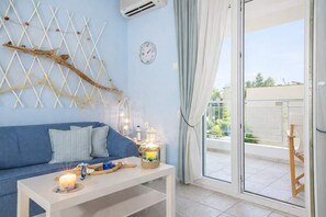 TV, offices - Beach Vibe - Seaside Stay w/ Balcony near Volos (Nees Pagases)
