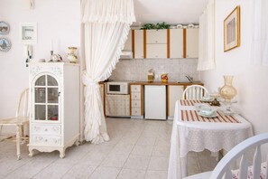 微波炉、烤箱、炉灶、茶具/咖啡用具