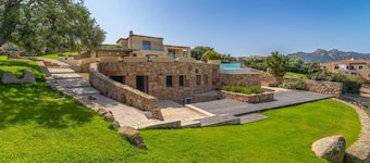 Luxury Villa Esperia with private pool