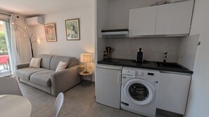 Interior - La Nartelle - 2 Rooms - Beach, Garden & Pool (Sainte-Maxime)