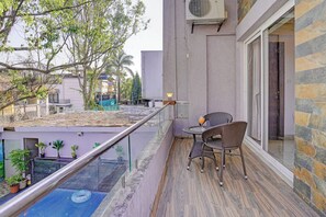 Tempat makan outdoor
