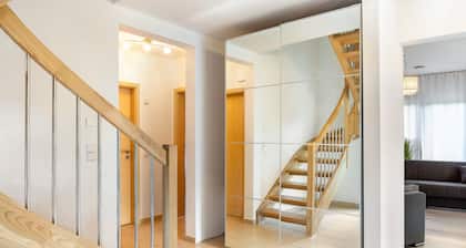 Villa "Sunshine" with Mountain Views and Wi-Fi