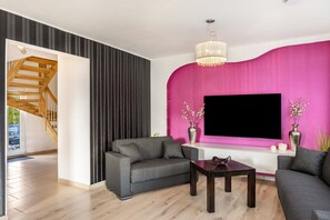 Living area - Villa "Sunshine" with Mountain Views and Wi-Fi (Niedenstein)
