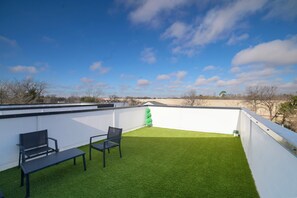 House | Property grounds - House of Tranquility (Dallas)