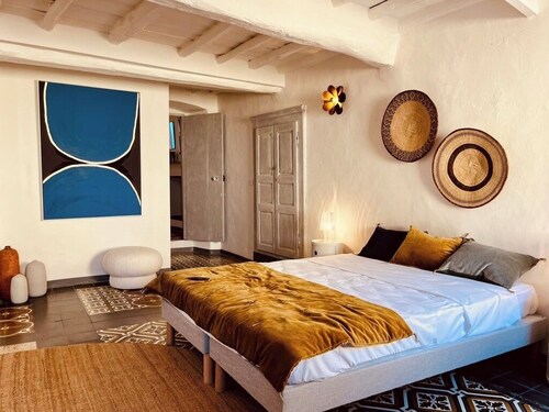 Duplex in the heart of the Citadelle with sea view