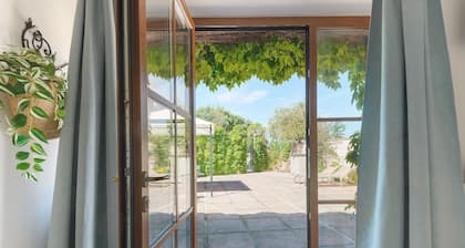 Holiday Home 'Kim' with Private Garden, Wi-Fi and Air Conditioning