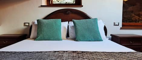 1 chambre, fer et planche Ă repasser, Wi-Fi gratuit, draps fournis