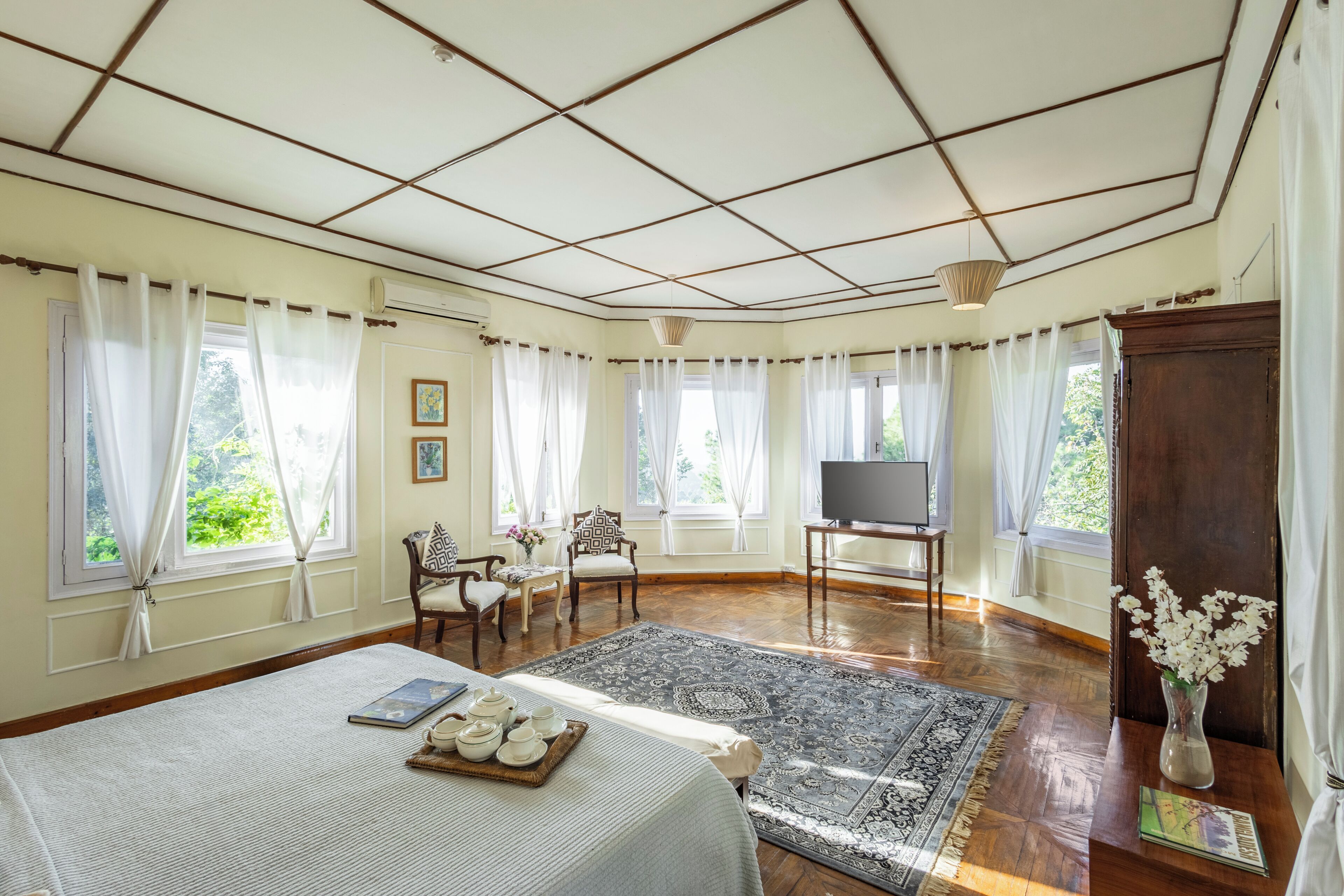 Luxury Villa, Garden View