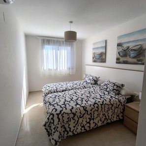 2 bedrooms, iron/ironing board, free WiFi, bed sheets - Apartamento Ponent Inmomart (Peñiscola)