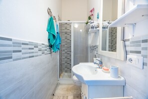 Shower, hair dryer, bidet - Affittimoderni Paduledda - Residence Fantasy (Trinità d´Agultu e Vignola)